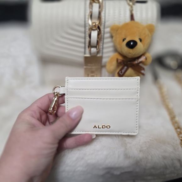 Aldo Special Edition Set Cream Handbag With Bear Charm, Card Holder, Strap - Picture 10 of 14